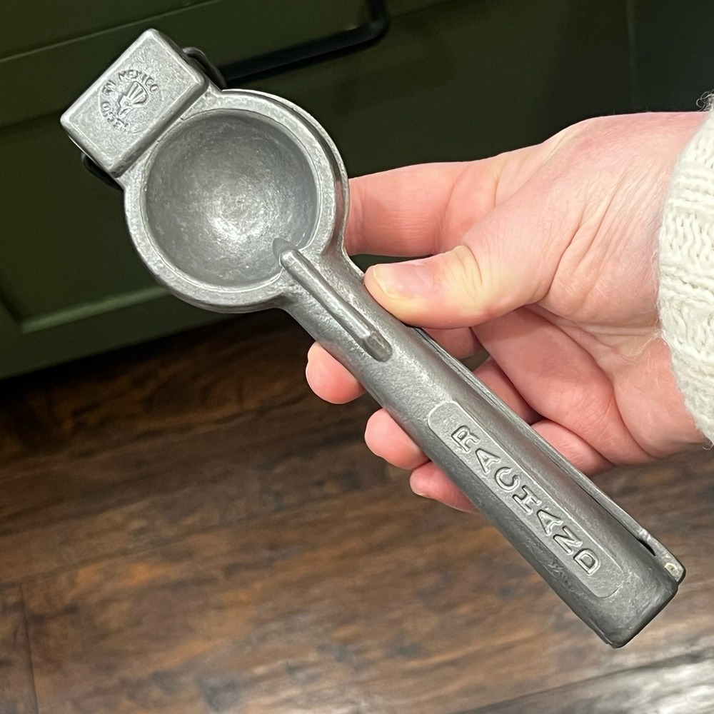 Vintage Ra Chand Citrus Hand Juicer Aluminum‎ Heavy Duty Manual Press Mexico